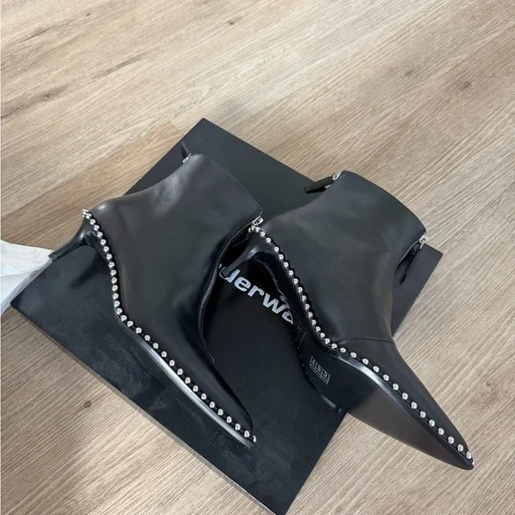 Alexander Wang black leather Eri studded pointed toe ankle length boots size 38 - Picture 2 of 5